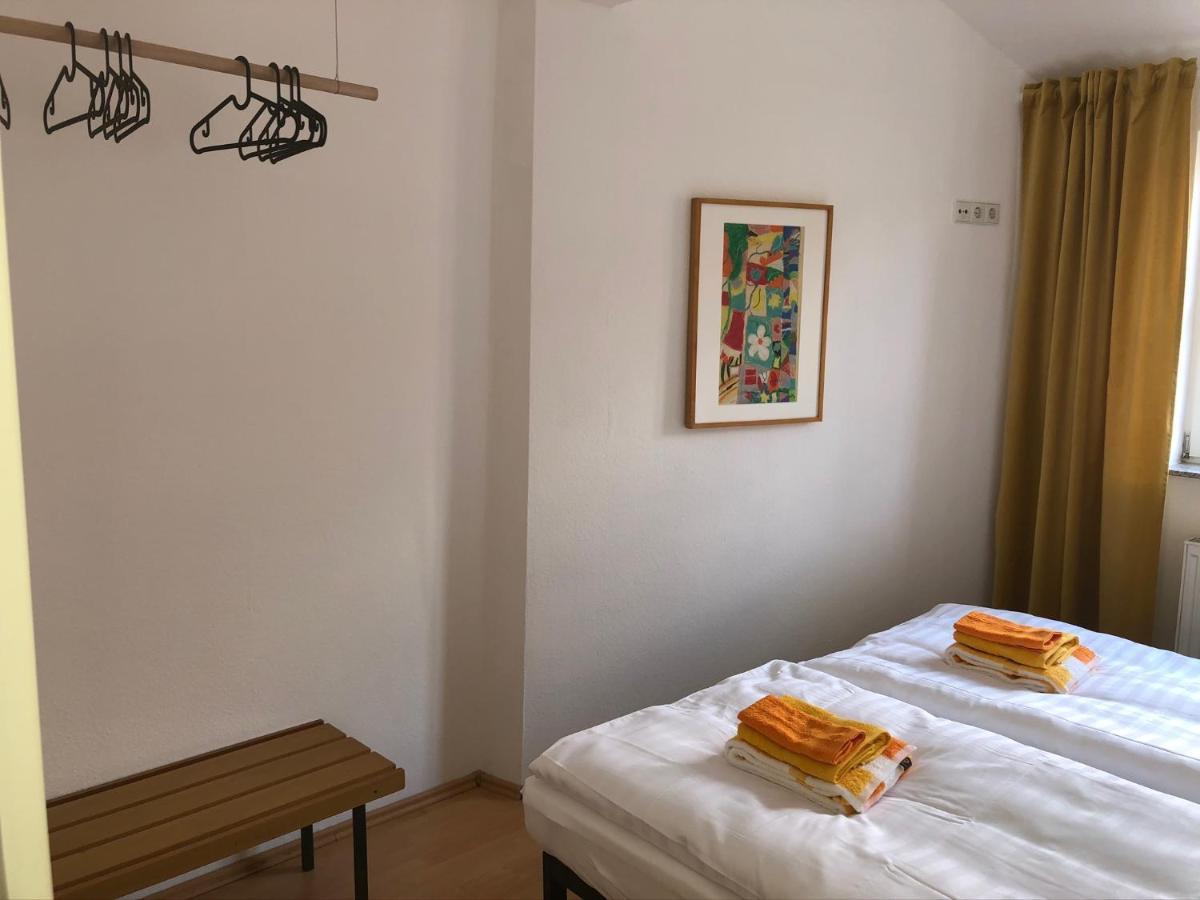 Zentraler Geht Es Kaum - In Koeniglicher Nachbarschaft! Ludwigsburg Bagian luar foto