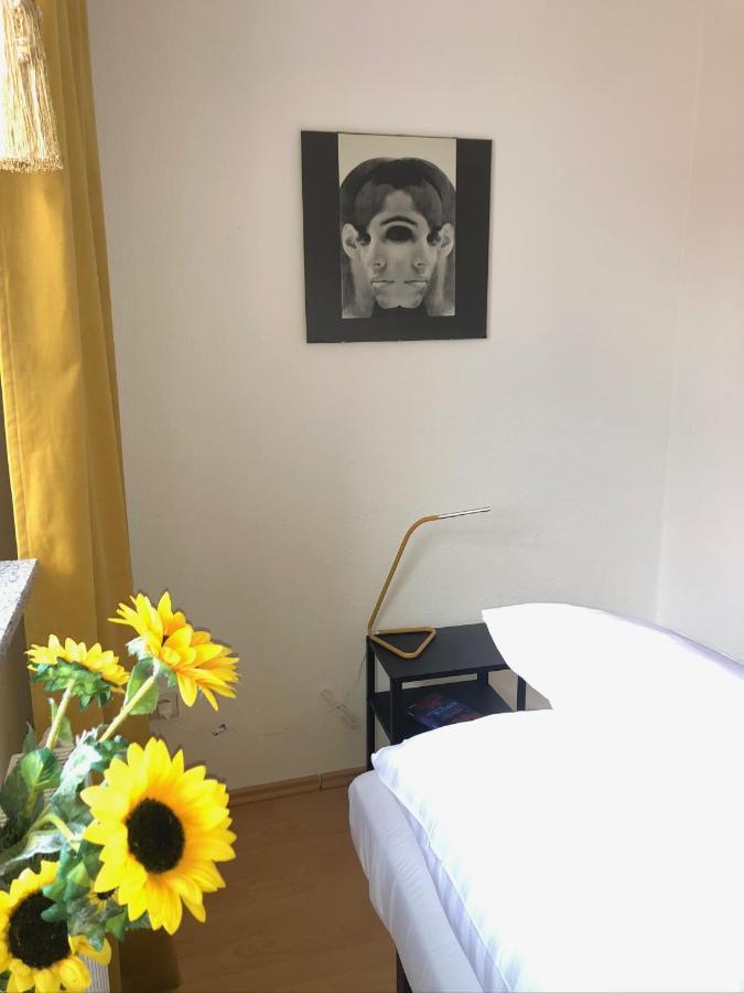 Zentraler Geht Es Kaum - In Koeniglicher Nachbarschaft! Ludwigsburg Bagian luar foto